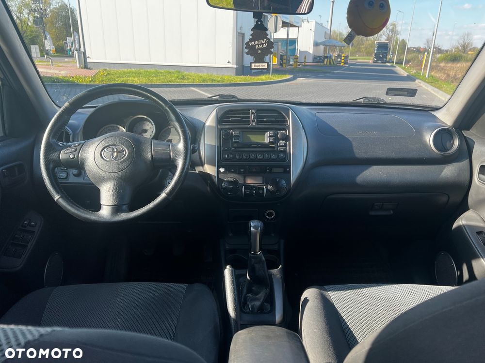 Toyota RAV4 2.0 VVT-i 4x4 - 14