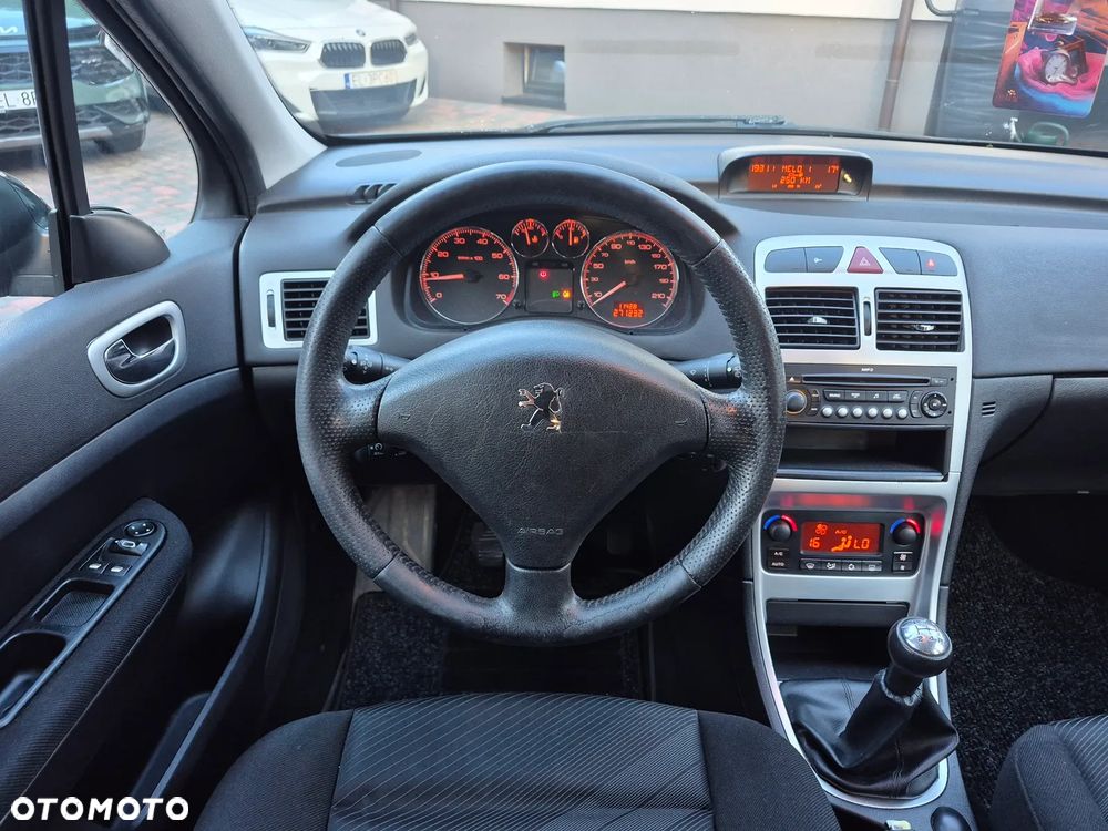 Peugeot 307 110 OXYGO - 16