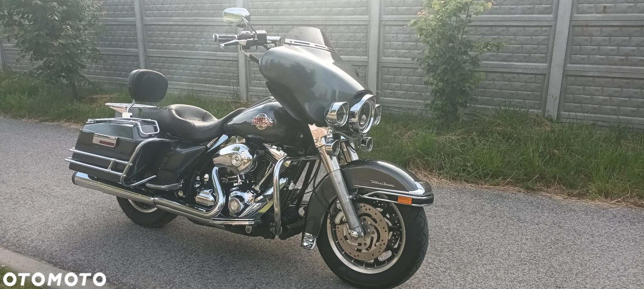 Harley-Davidson Touring Street Glide - 2