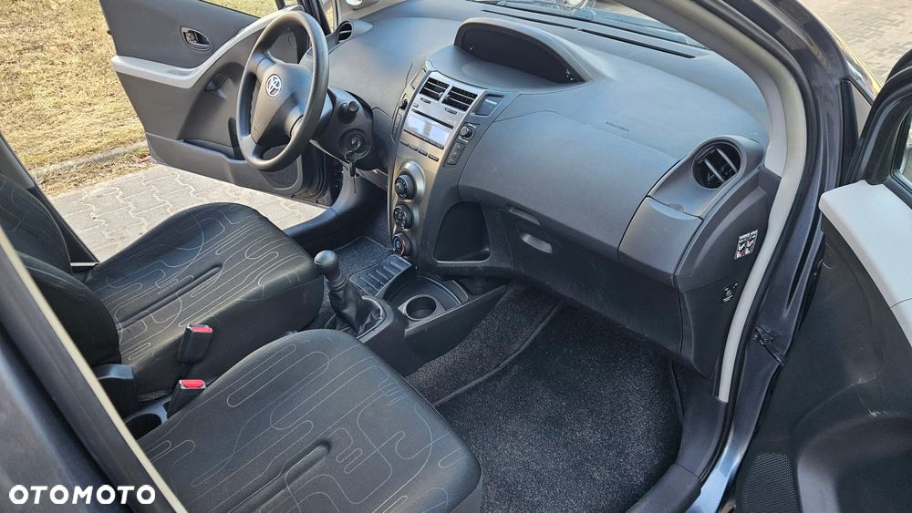 Toyota Yaris 1.0 Terra A/C - 7