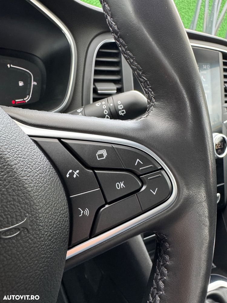 Renault Megane TCe 130 Expression - 17