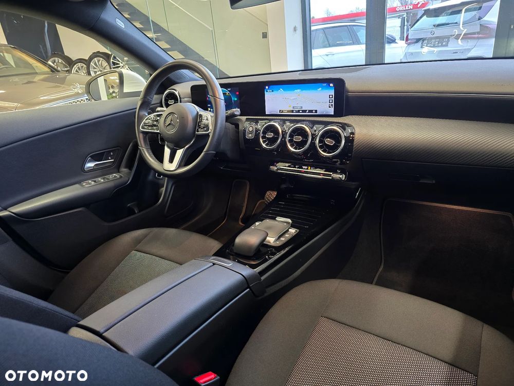 Mercedes-Benz CLA 200 mHEV 7G-DCT - 11