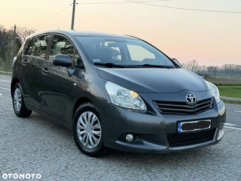 Toyota Verso 2.0 D-4D Sol SW 7os - 8