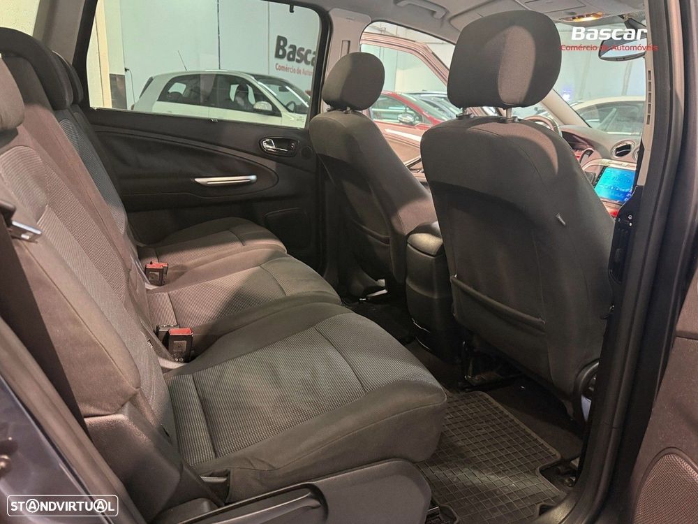 Ford S-Max 2.0 TDCi Titanium 7L - 14