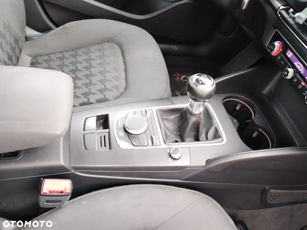 Audi A3 Sportback - 13