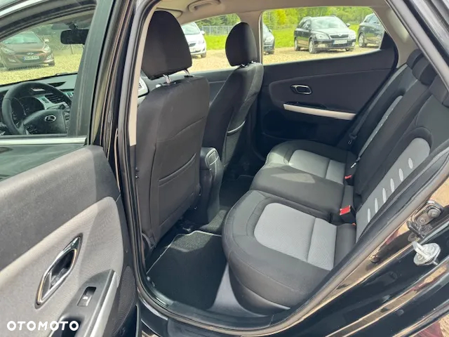 Kia Ceed - 31