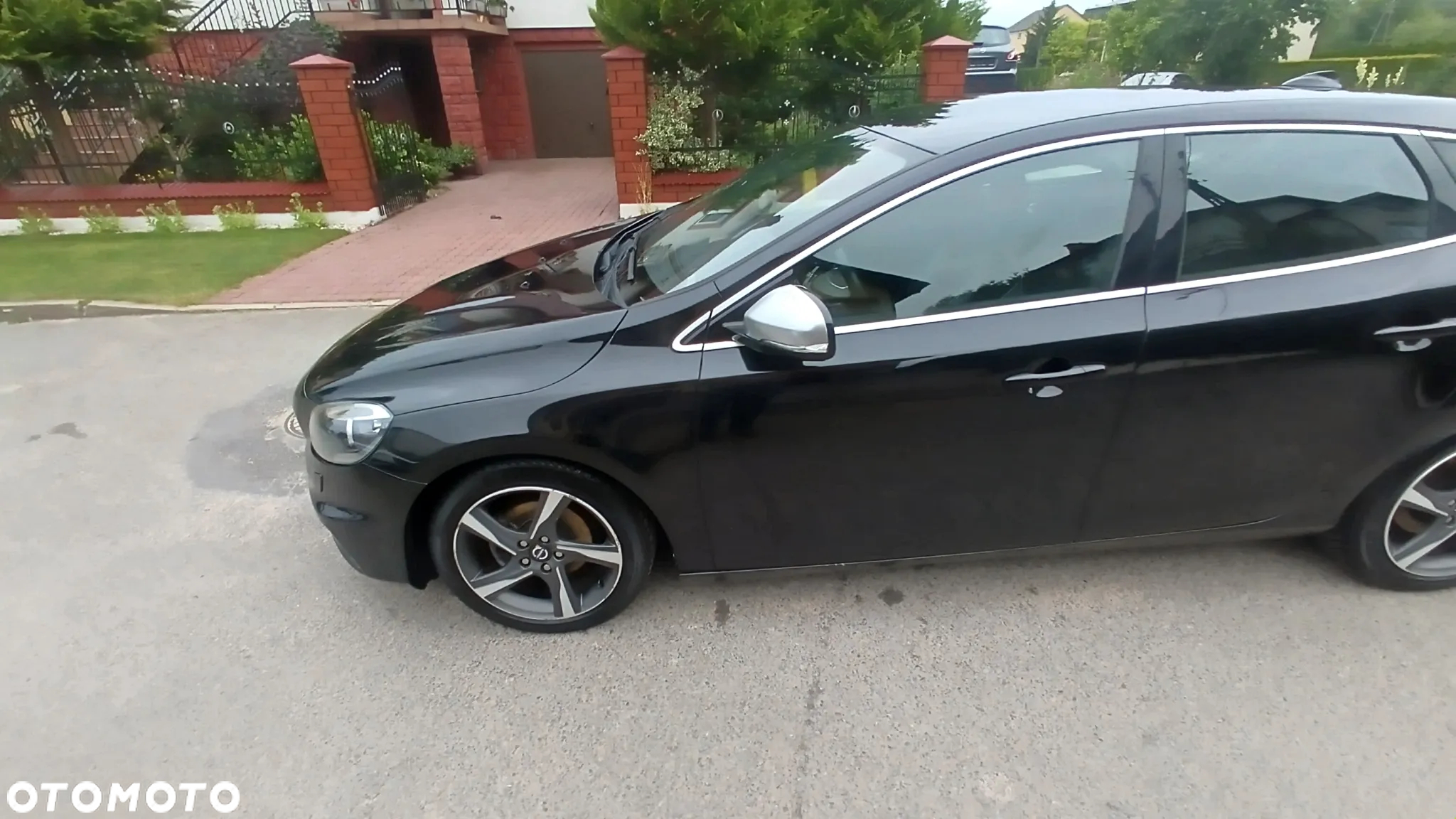 Volvo V40 D2 R-Design - 28