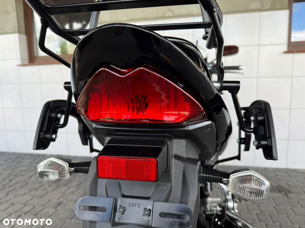 Suzuki GSX - 28