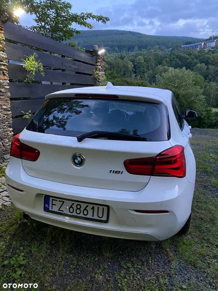BMW Seria 1 118i - 6