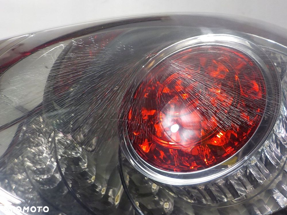 VOLKSWAGEN GOLF V PLUS LIFT LAMPA PRAWA TYŁ TYLNA - 3