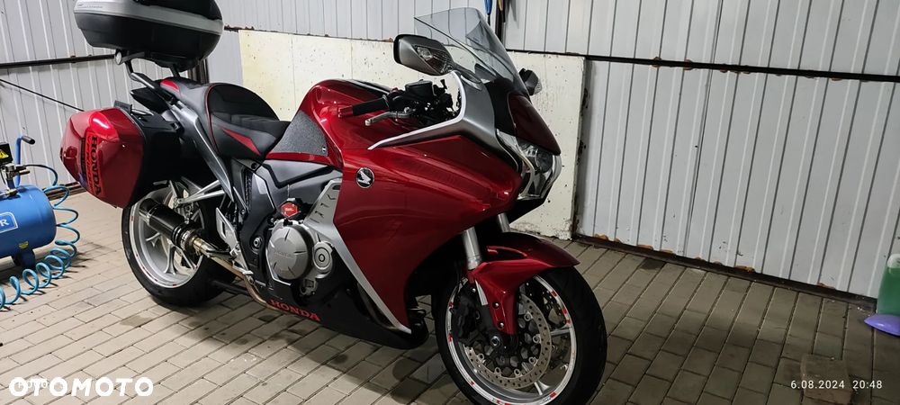Honda VFR - 14