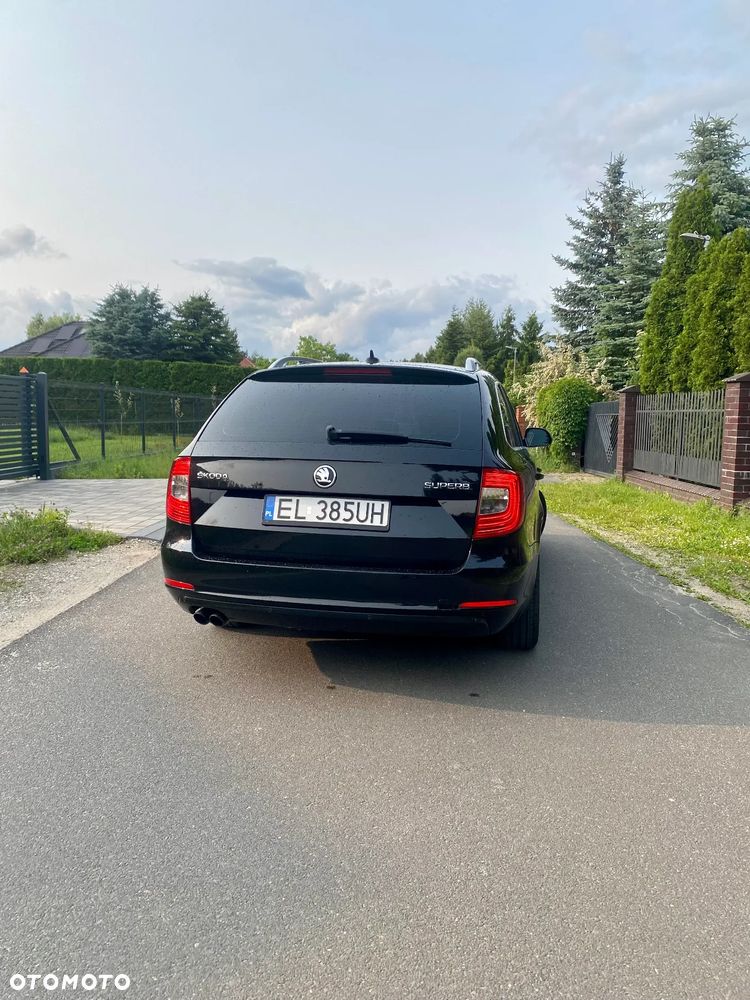 Skoda Superb 2.0 TDI Ambition DSG - 5