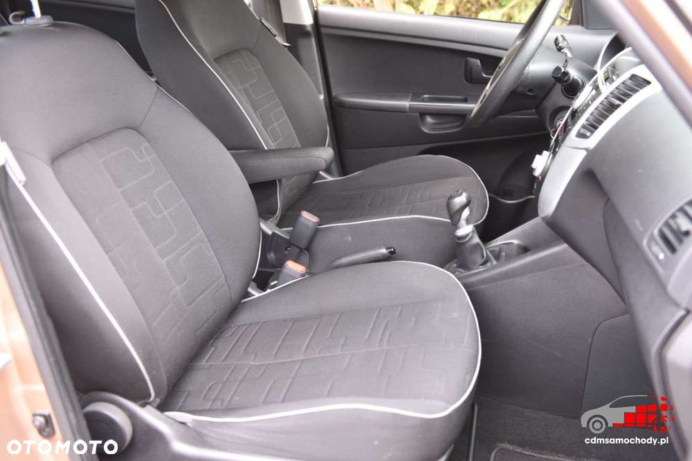 Kia Venga - 21