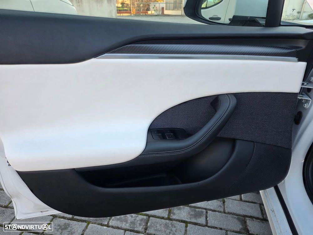 Tesla Model S Plaid AWD - 28