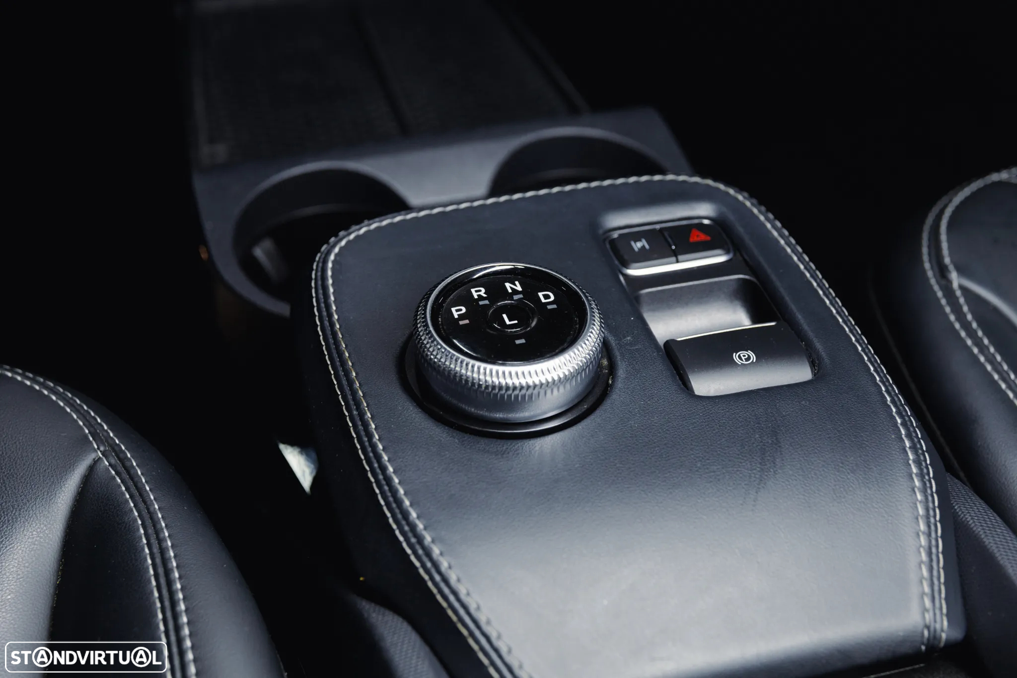 Ford Mustang Mach-E AWD - 14