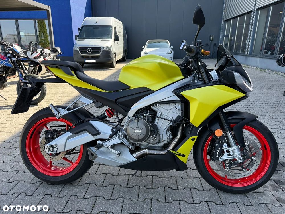 Aprilia Tuono - 1
