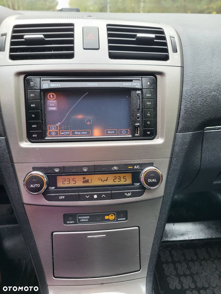 Toyota Avensis 2.0 D-4D Sol - 12