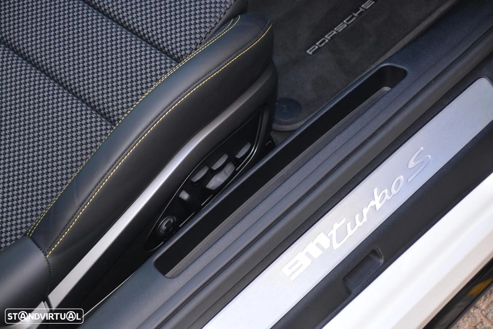 Porsche 911 (992) Turbo S PDK - 57
