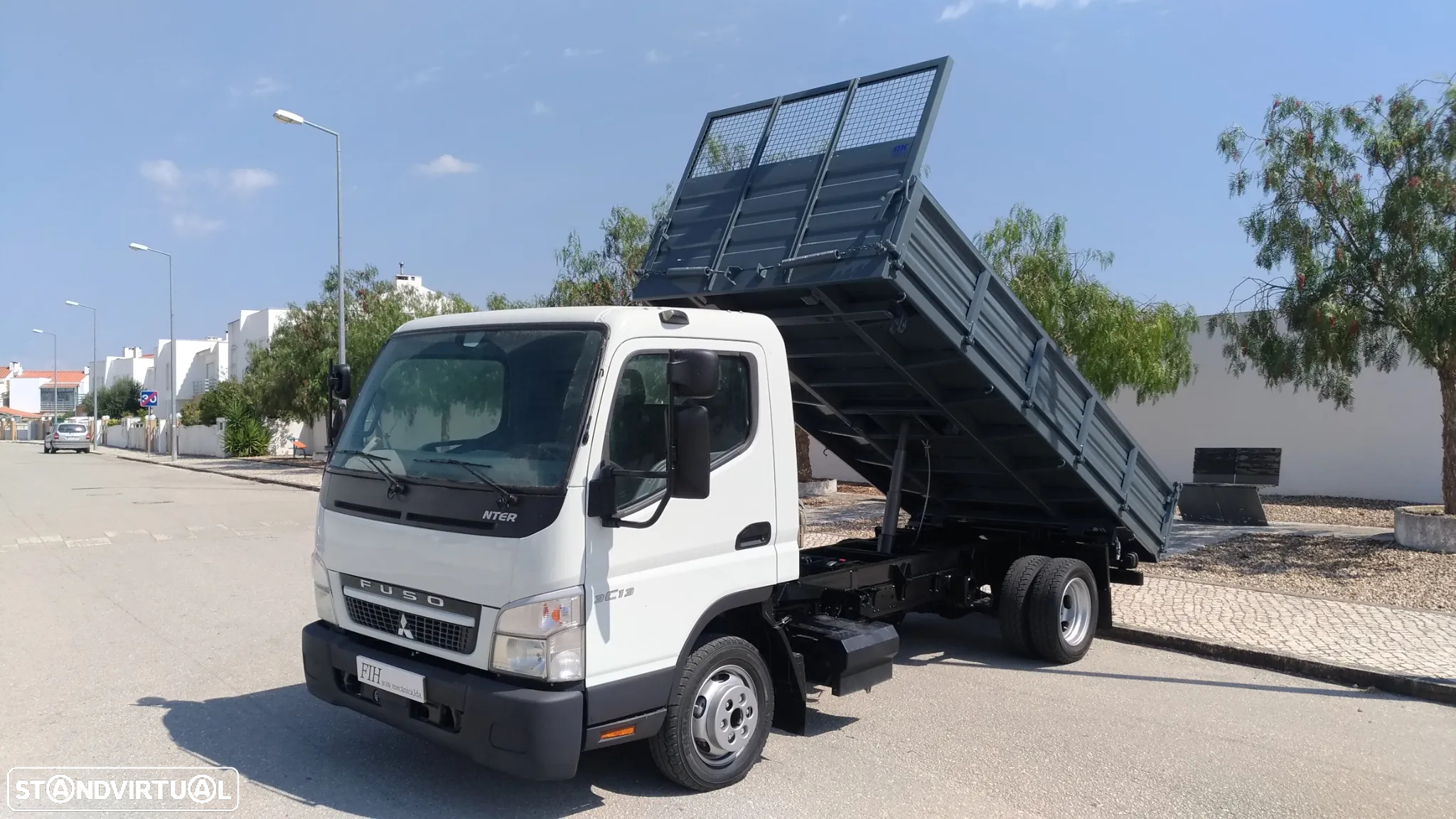 Mitsubishi Canter Fuso 3C15 basculante - 2