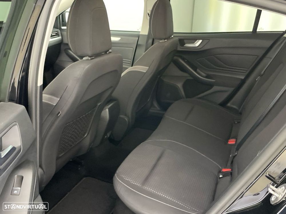 Ford Focus 1.0 EcoBoost Titanium - 12