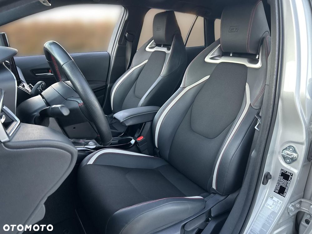 Toyota Corolla 1.8 Hybrid GR Sport Dynamic - 9