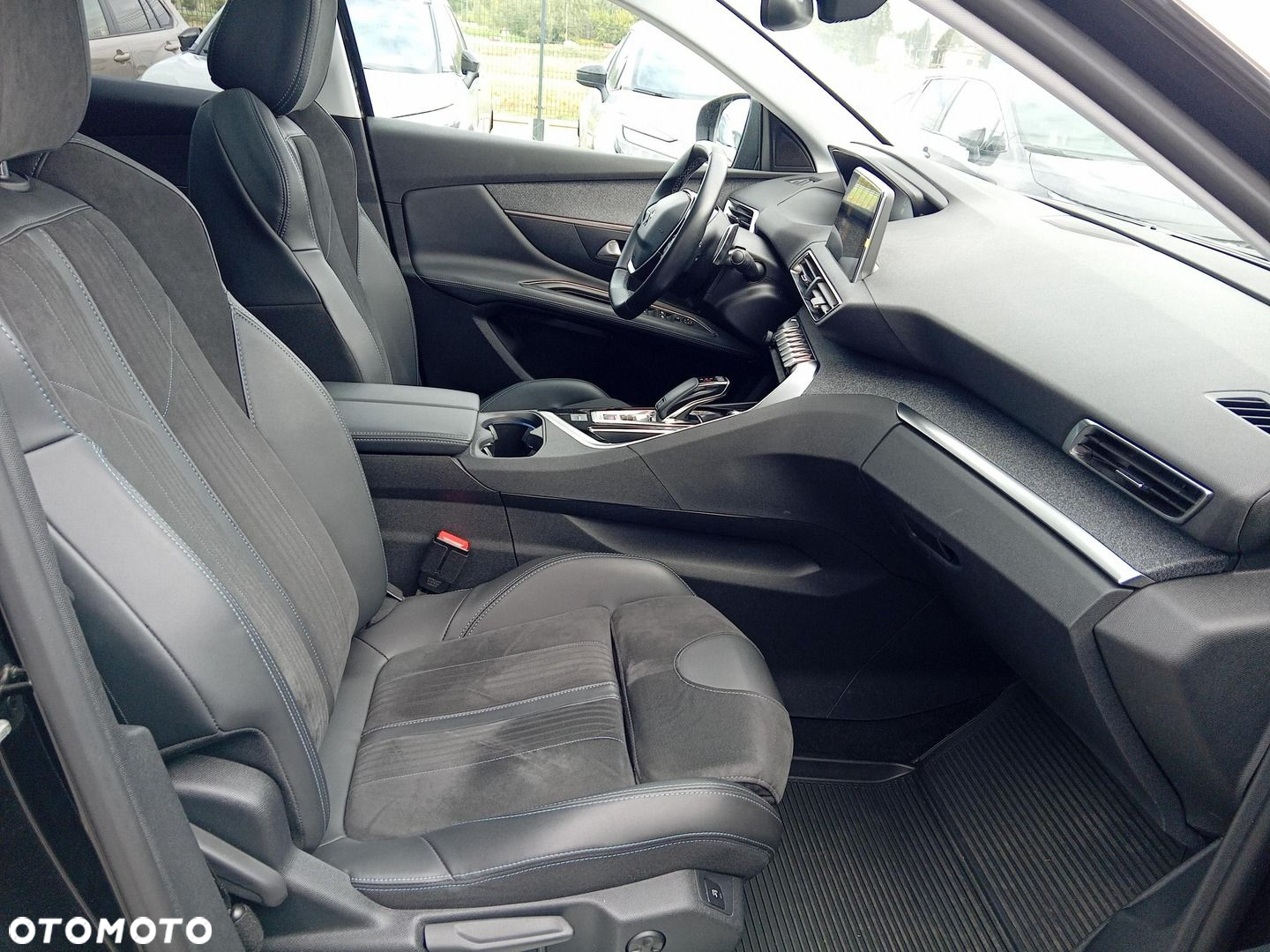 Peugeot 3008 - 11