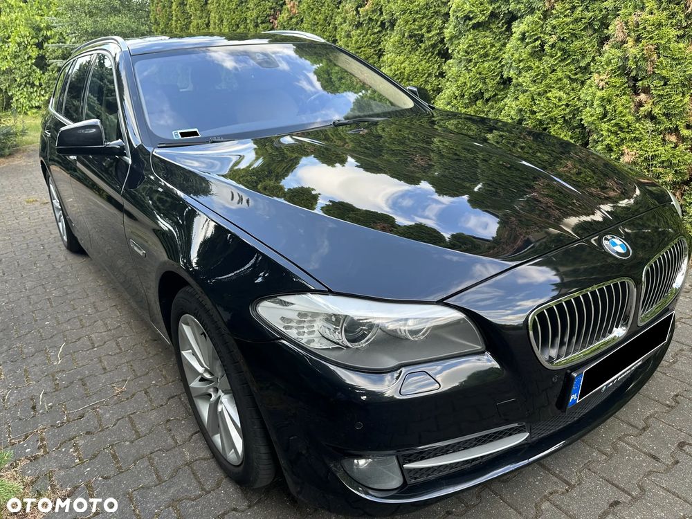 BMW Seria 5 525d xDrive Sport-Aut - 1