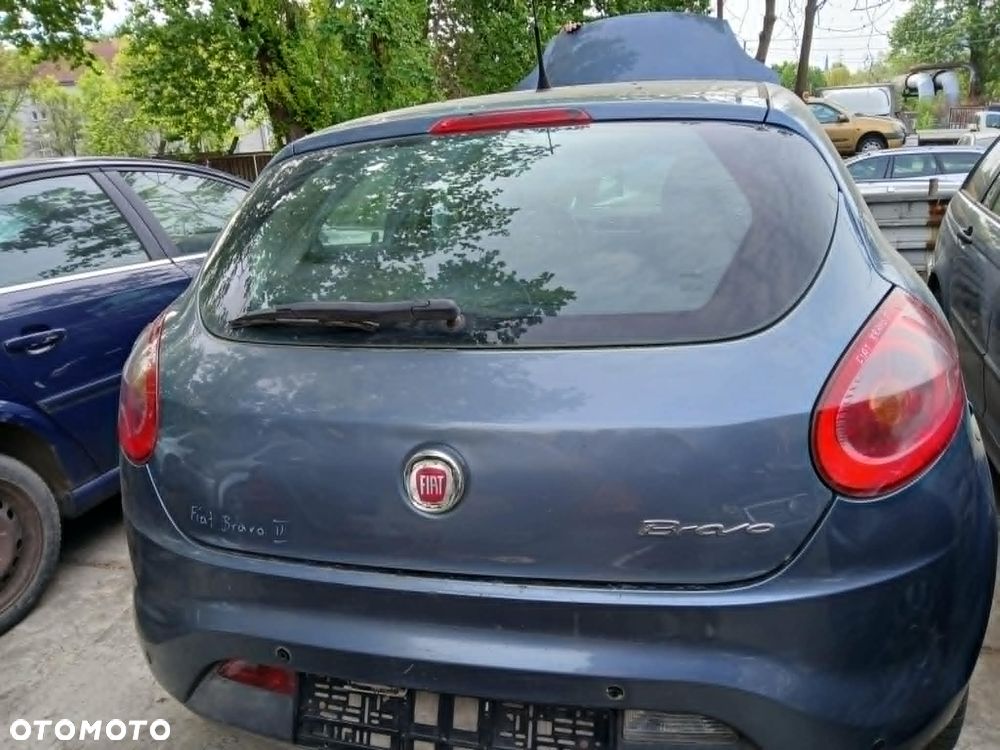 Fiat Bravo II Klapa bagażnika kod lakieru VR 890/B - 1