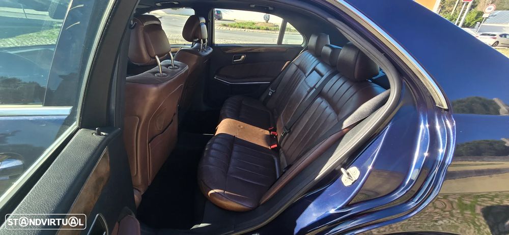 Mercedes-Benz E 300 BLUETEC Hybrid Avantgarde - 11