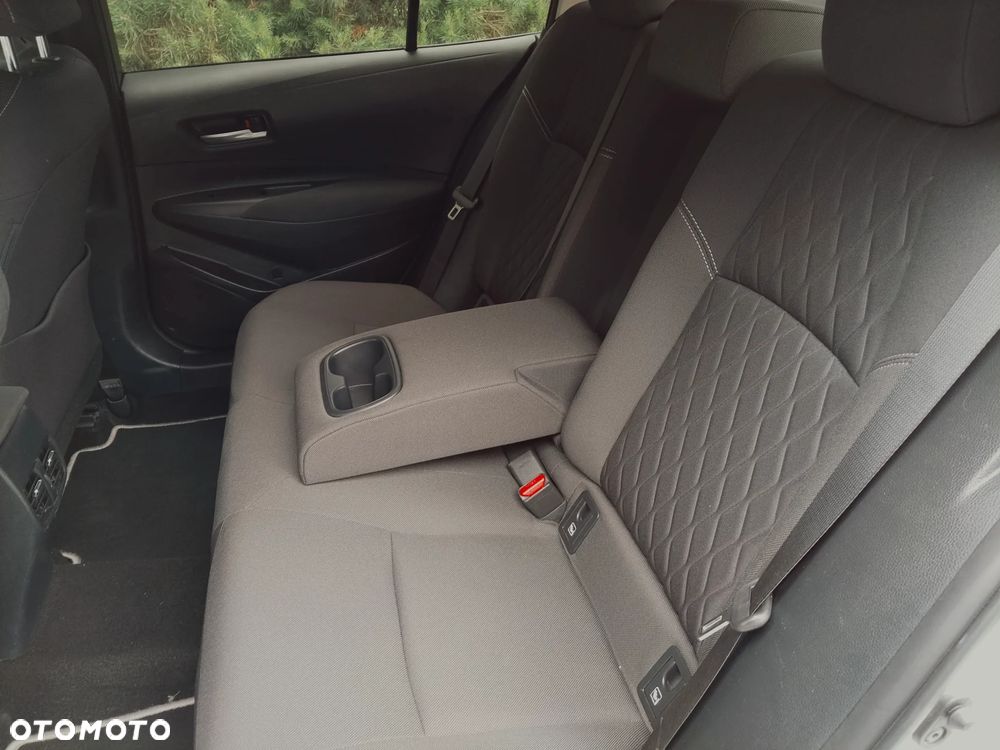 Toyota Corolla - 12