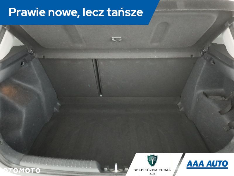 Kia Ceed - 12