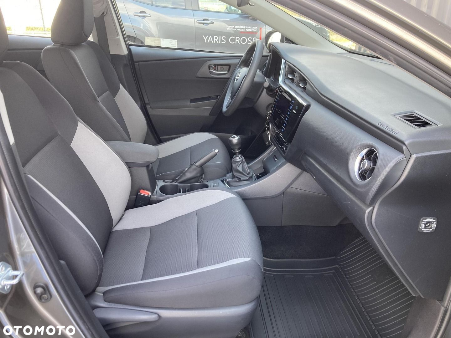 Toyota Auris - 10