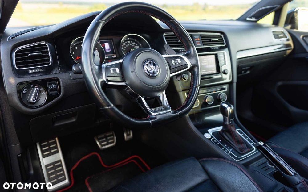 Volkswagen Golf - 7