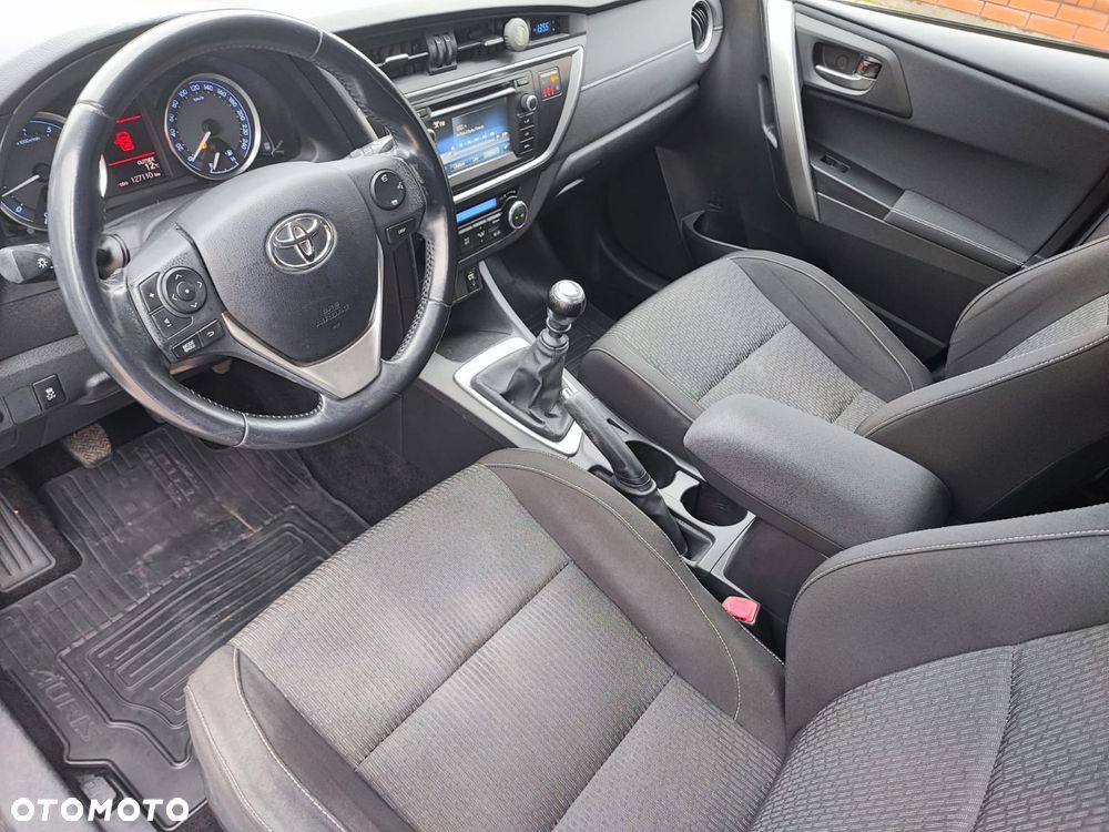 Toyota Auris - 24