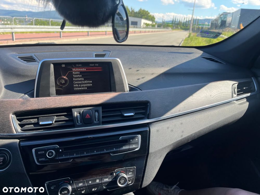 BMW X1 - 11