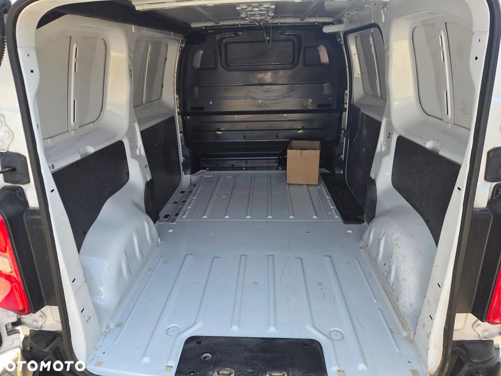 Opel VIVARO - 21
