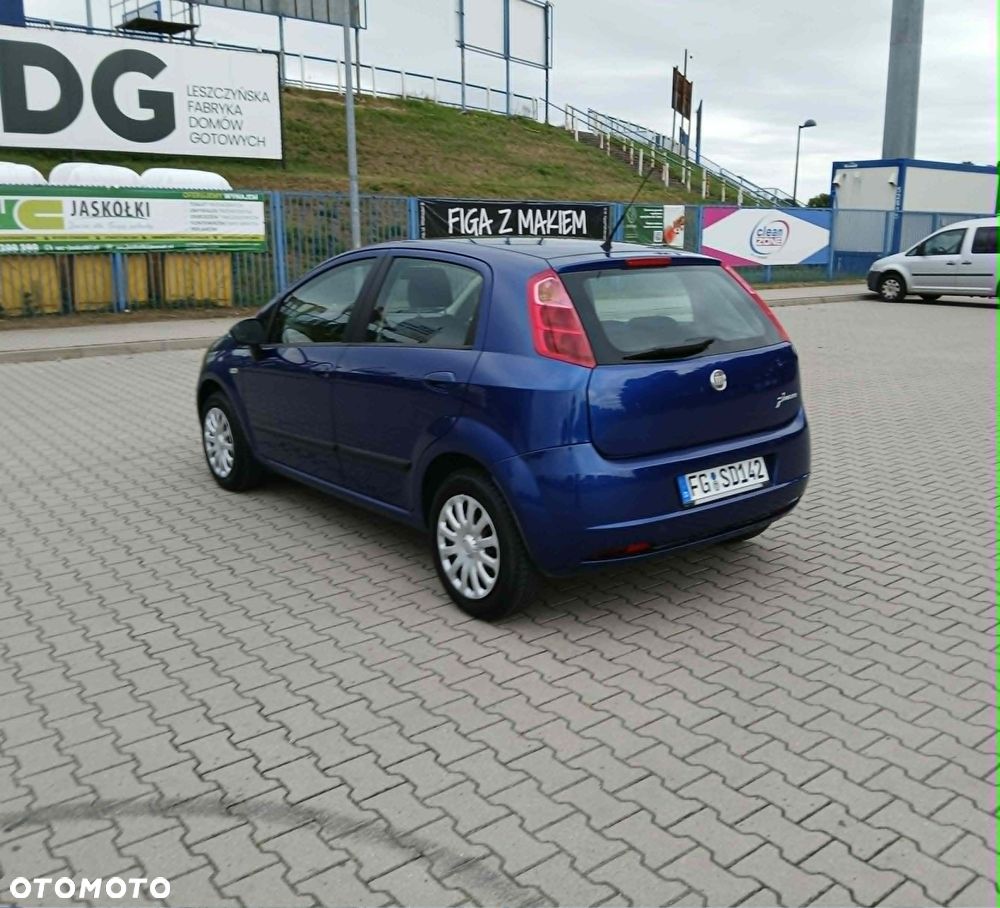Fiat Grande Punto - 5