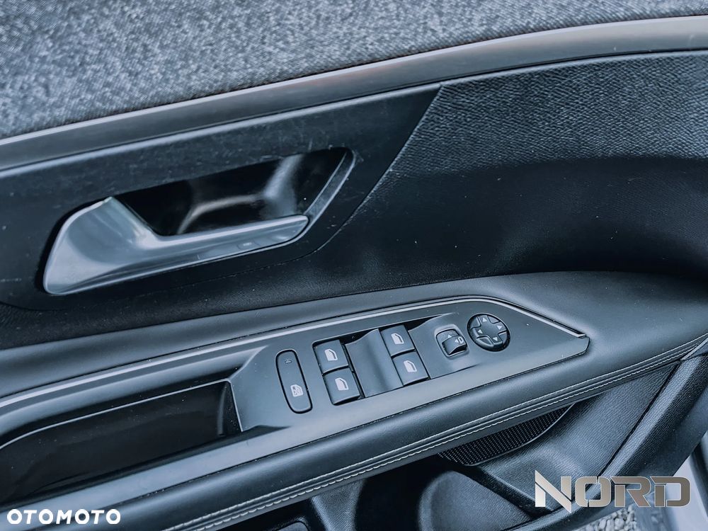 Peugeot 3008 PureTech 130 Stop & Start GPF EAT8 Allure - 20