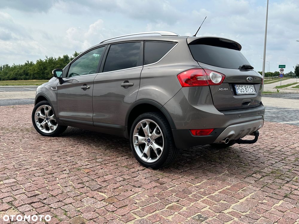 Ford Kuga 2.0 TDCi 4x4 Titanium - 28