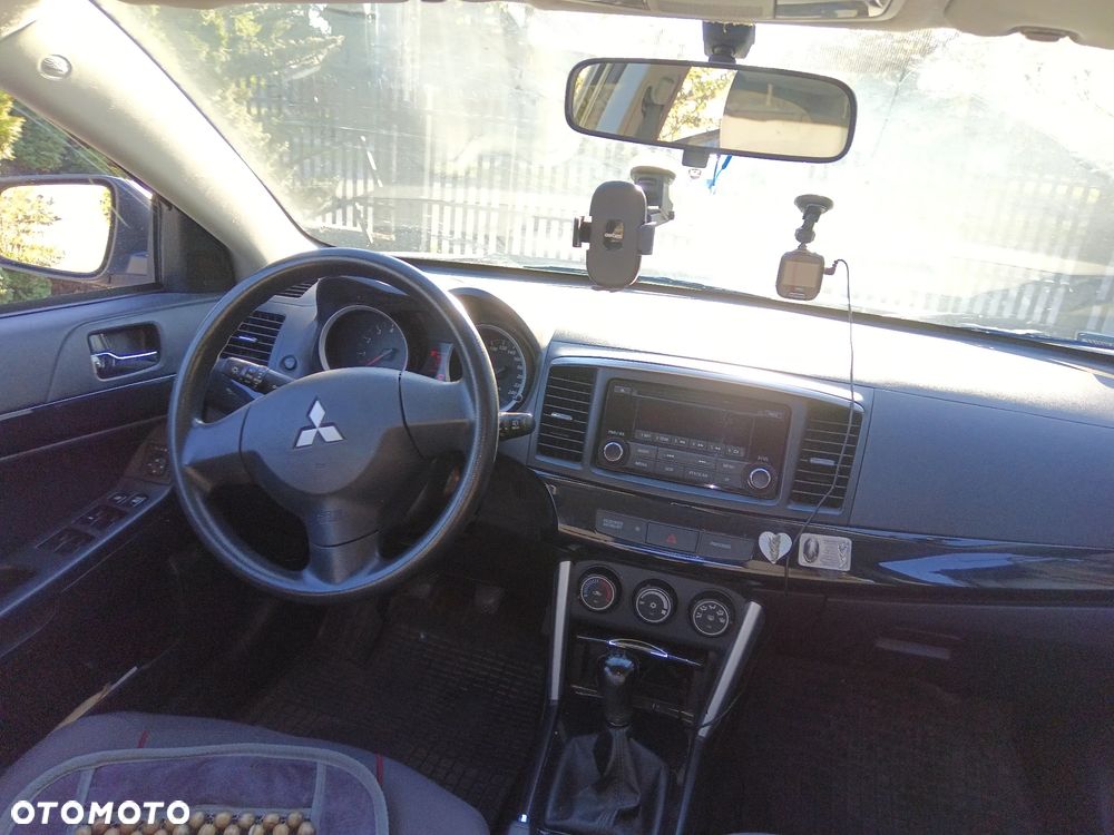 Mitsubishi Lancer 1.6 Invite - 8