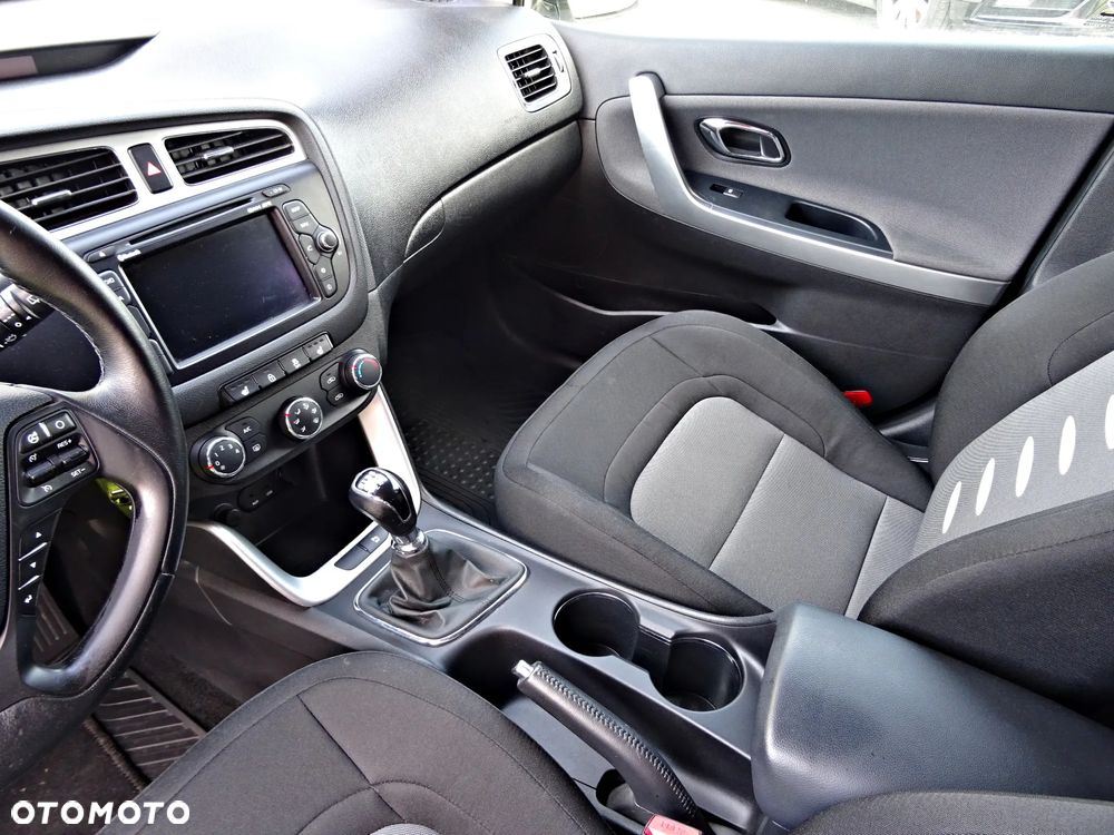Kia Ceed - 12