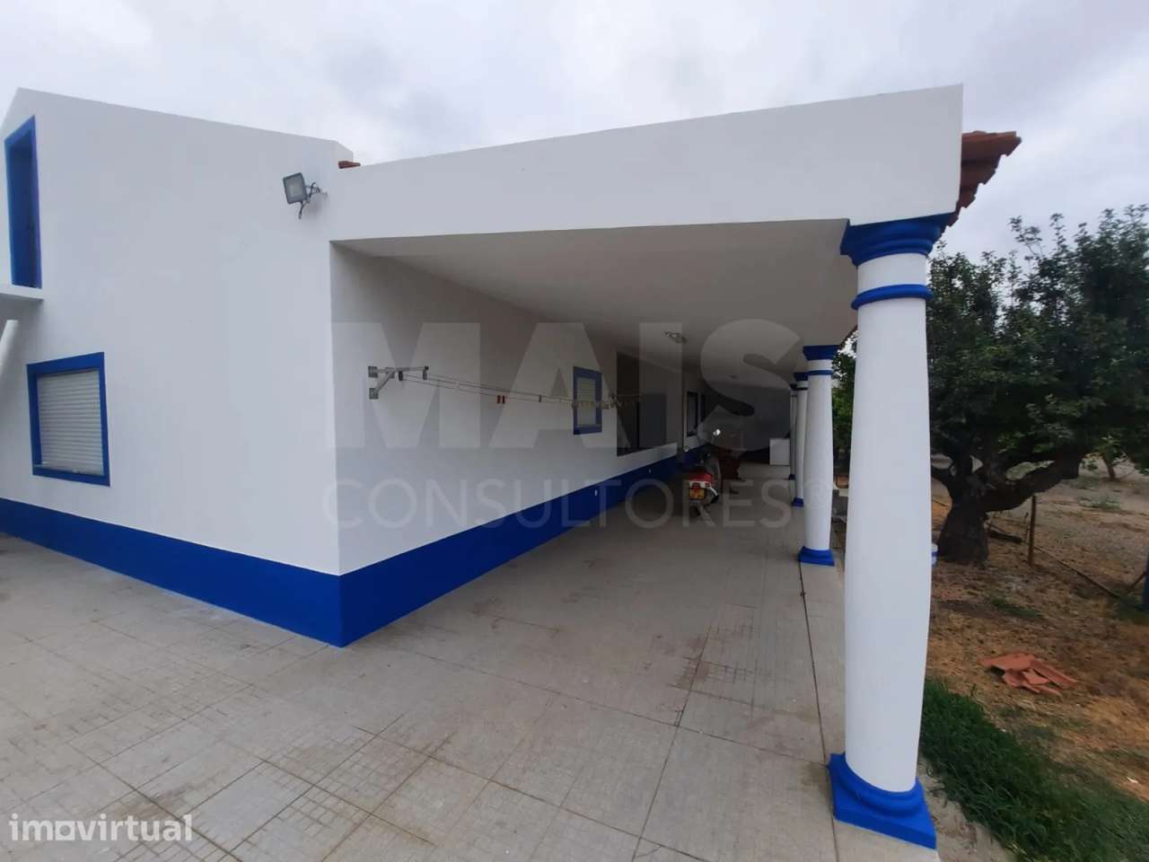 Moradia Térrea V3 com terreno urbano de 3780m2 no Alentejo - Grande imagem: 3/50