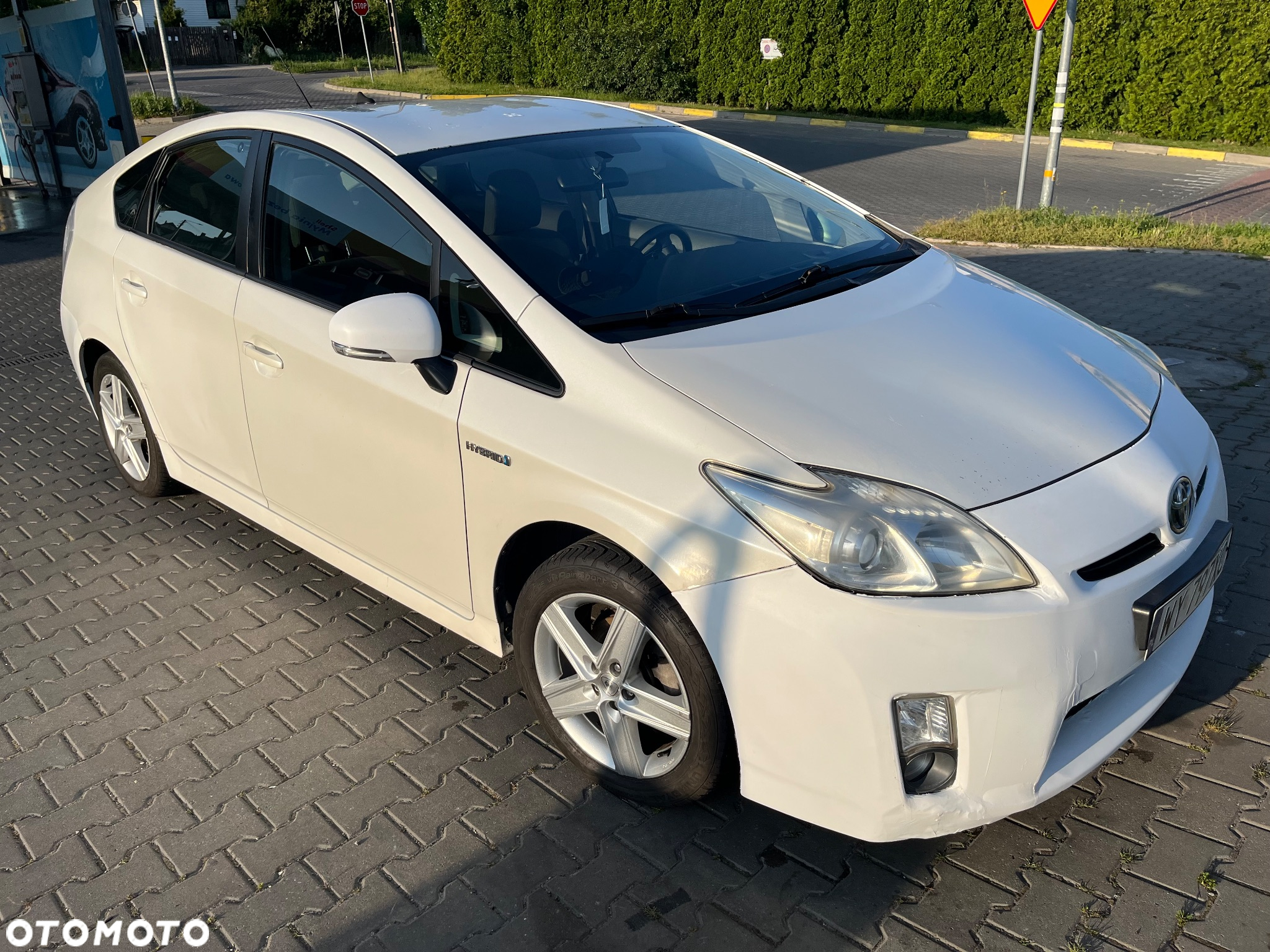 Toyota Prius (Hybrid) Comfort - 17