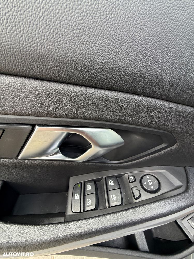 BMW Seria 3 - 23