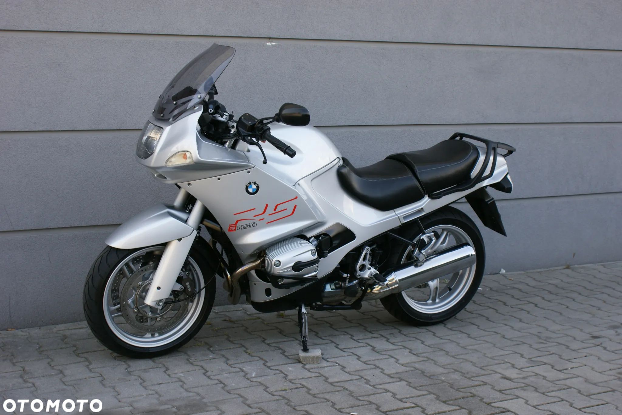 BMW R - 1