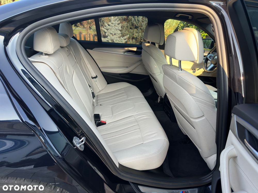 BMW Seria 5 520d xDrive - 15