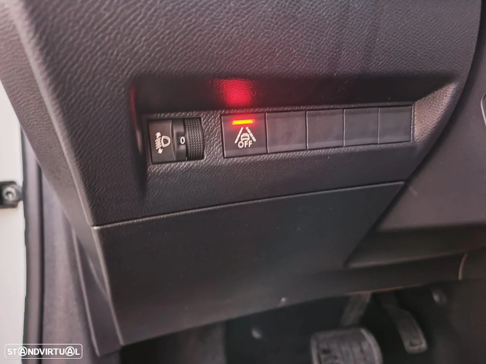 Peugeot e-208 50 kWh Allure Pack - 15