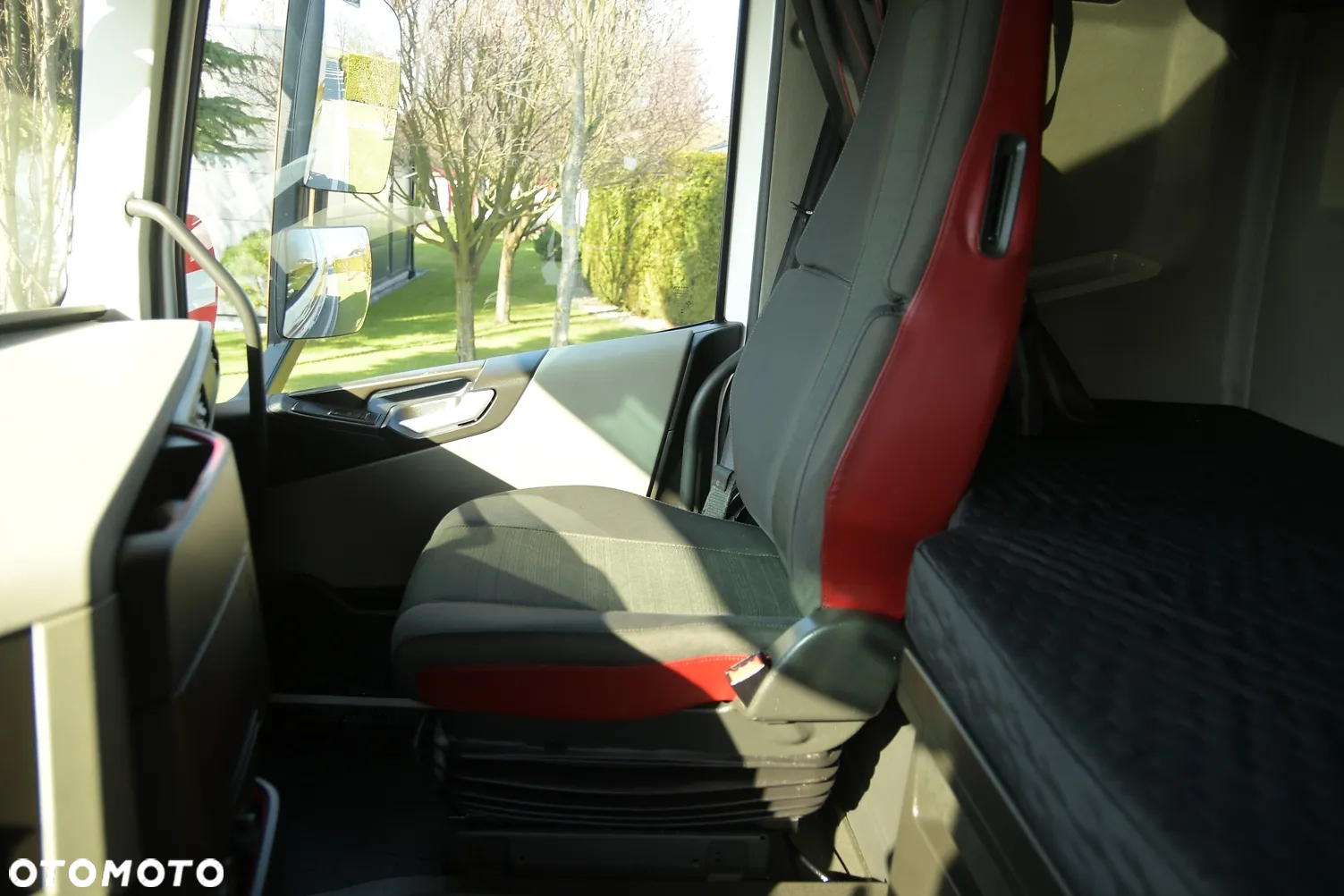 Volvo FH 500///* 2018////* GLOBETROTTER///* XXL///* ZABUDOWY MIEDZYOSIOWE///* STANDARD///* STAN BARDZO DOBRY - 24