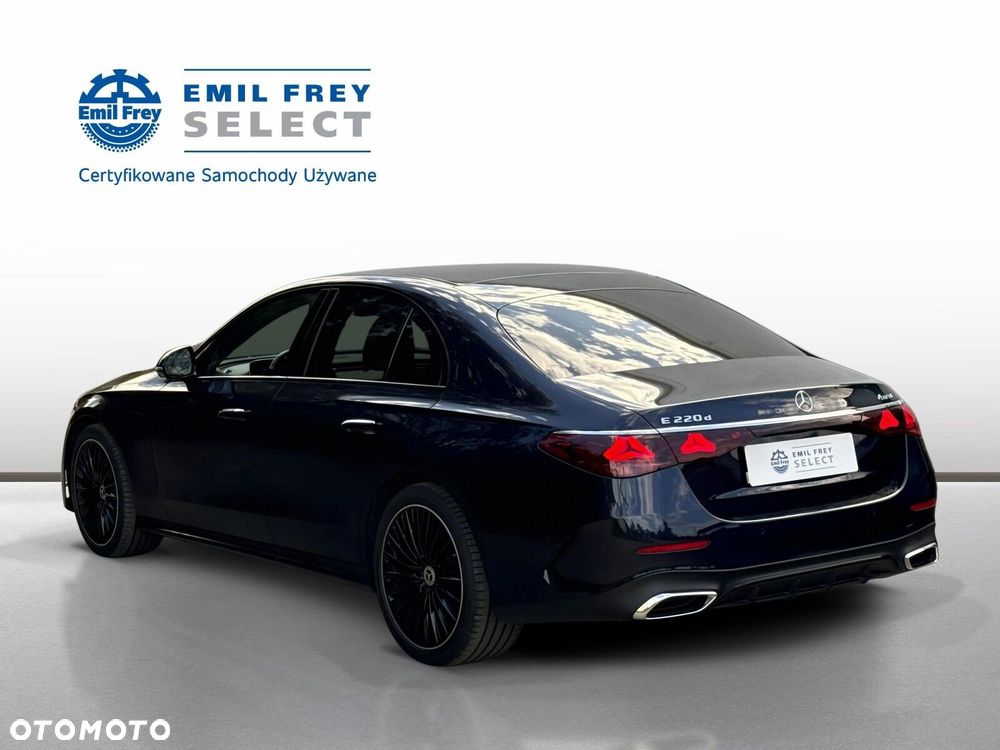 Mercedes-Benz E-Class 2025 photo 3