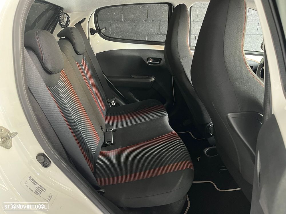 Peugeot 108 1.2 PureTech Top! Roland Garros - 11